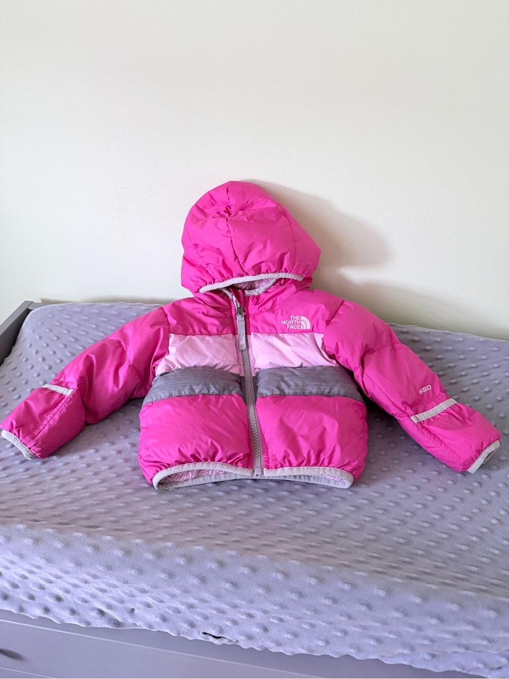 The North Face Moondoggy baby / infant down jacket 6-12mo